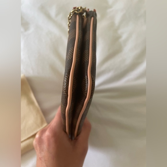 Louis Vuitton Double Zip Pouchette - Picture 12 of 14